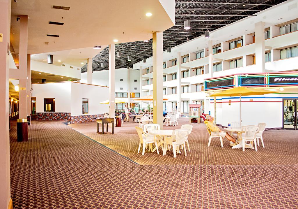 Fern Valley Hotel And Conference Center Louisville Exterior photo