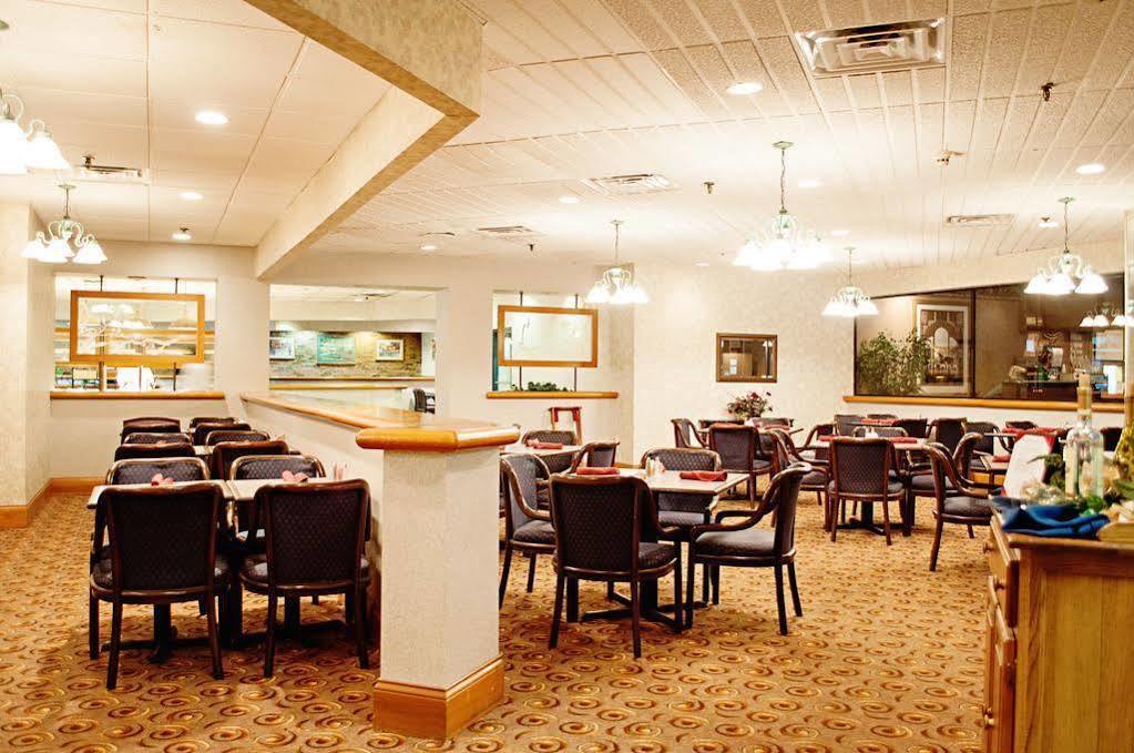 Fern Valley Hotel And Conference Center Louisville Exterior photo