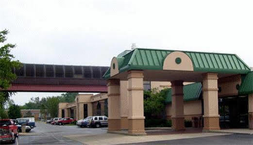 Fern Valley Hotel And Conference Center Louisville Exterior photo